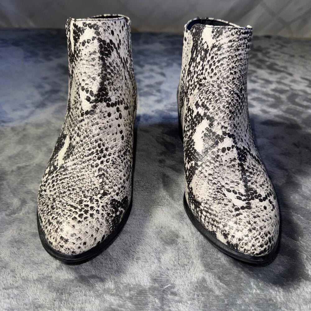 Union Bay  Women Sz 7.5M Booties Ruched Stretch Ankle Faux Leather Snakeskin